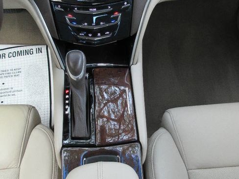 Used 2014 Cadillac XTS image 40