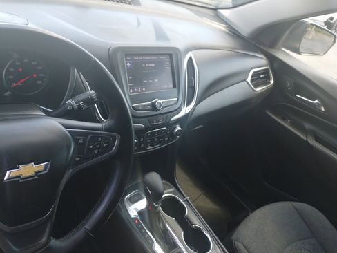 Used 2023 Chevrolet Equinox LT w/ Driver Convenience Package image 12