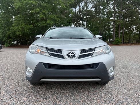Used 2013 Toyota RAV4 Limited FWD image 3