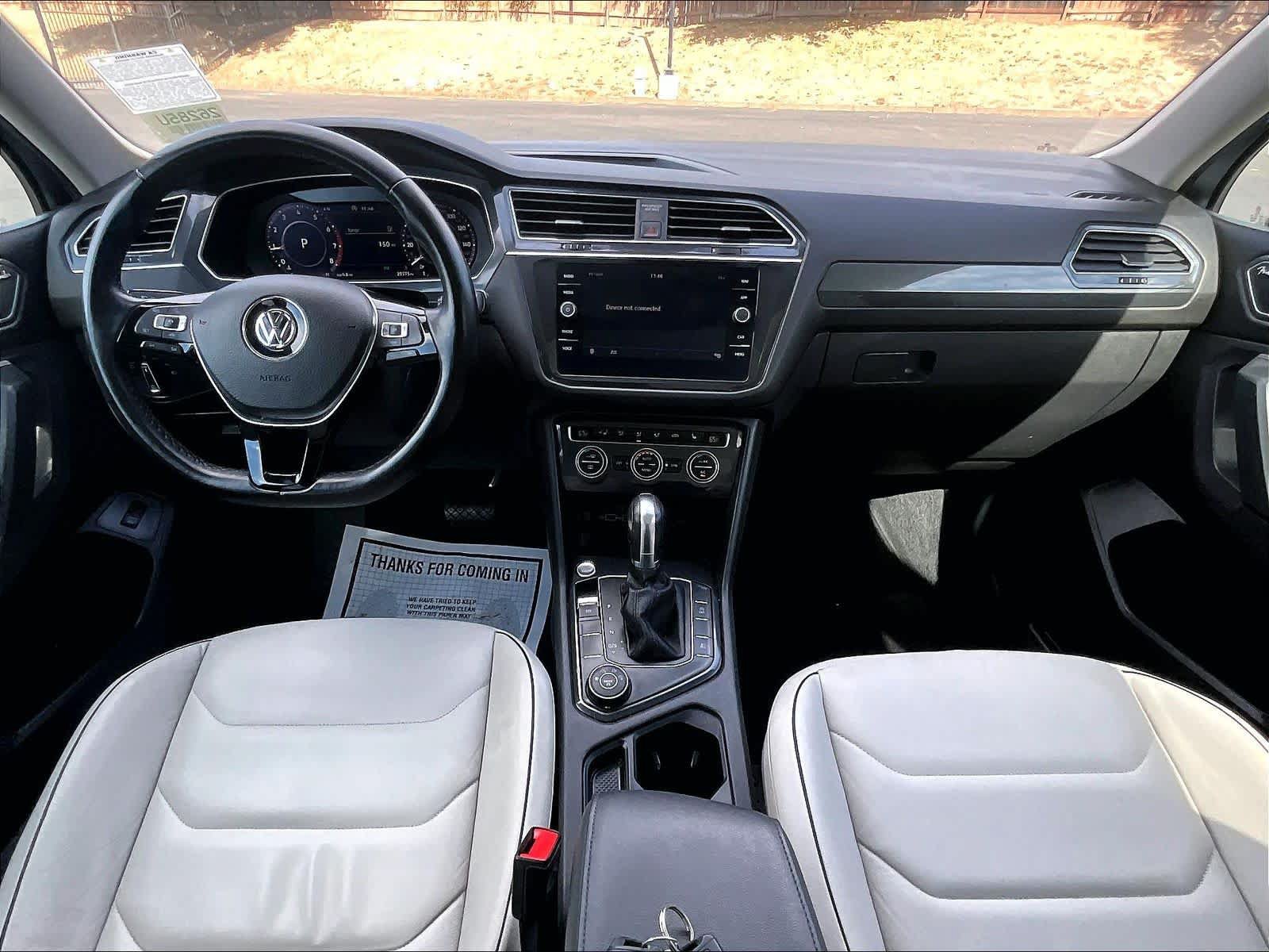 Used 2019 Volkswagen Tiguan SEL Premium w/ 3rd Row Seat Package AWD/4WD image 18