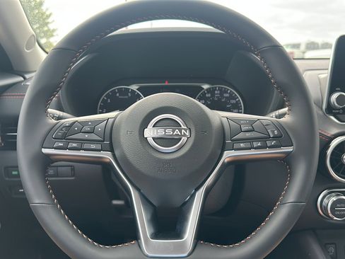 New 2025 Nissan Sentra SR image 17