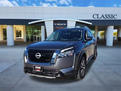 Used 2023 Nissan Pathfinder SL image 3