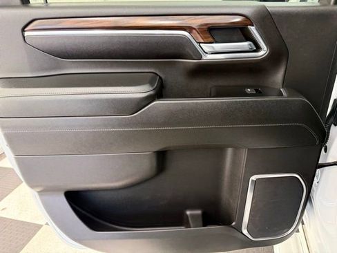 Used 2024 GMC Sierra 3500 SLT w/ SLT Premium Package image 20