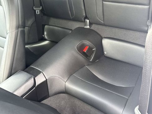 Used 2025 Porsche 911 Carrera RWD image 20