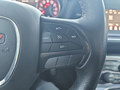 Used 2018 Dodge Challenger R/T w/ Performance Handling Group image 18