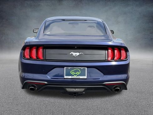 Used 2018 Ford Mustang Coupe RWD image 5