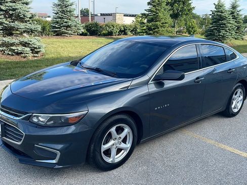 Used 2017 Chevrolet Malibu LS FWD image 2