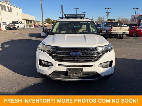 Used 2020 Ford Explorer XLT w/ Equipment Group 202A image 2