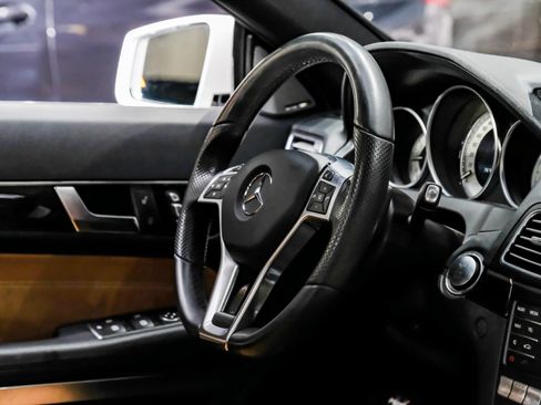 Used 2017 Mercedes-Benz E 400 4MATIC Coupe image 16