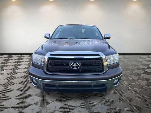Used 2013 Toyota Tundra 4x4 Double Cab w/ SR5 Pkg image 2