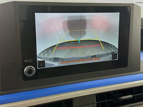 Used 2025 Toyota Tacoma TRD Off-Road image 22