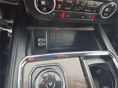 Used 2018 Ford Expedition Max Limited image 23