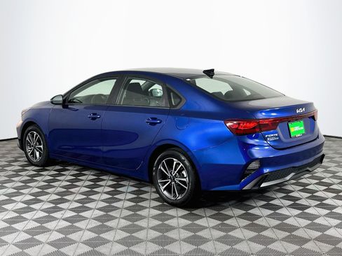 Used 2022 Kia Forte LXS w/ LXS Technology Package FWD image 6