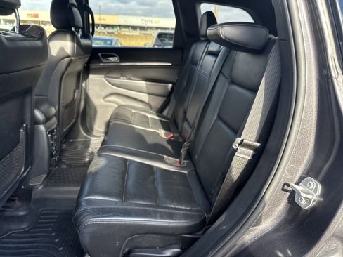 Used 2018 Jeep Grand Cherokee Limited image 13
