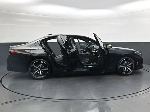 New 2027 BMW 550e xDrive w/ Executive Package AWD/4WD image 41