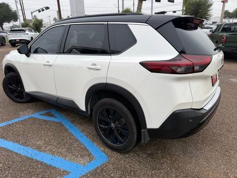 Certified 2023 Nissan Rogue SV w/ SV Premium Package FWD image 5