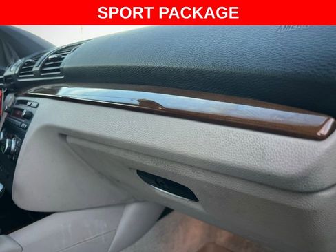 Used 2010 BMW 128i Convertible image 26