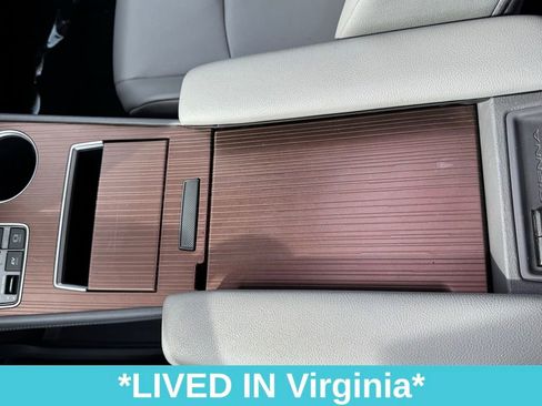 Used 2021 Toyota Sienna XLE w/ XLE Plus Package image 31