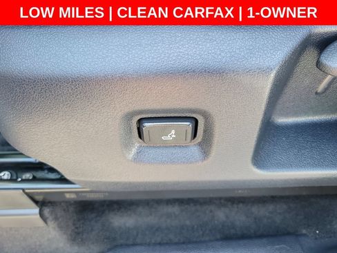 Used 2025 Toyota Tacoma TRD Sport AWD/4WD image 18