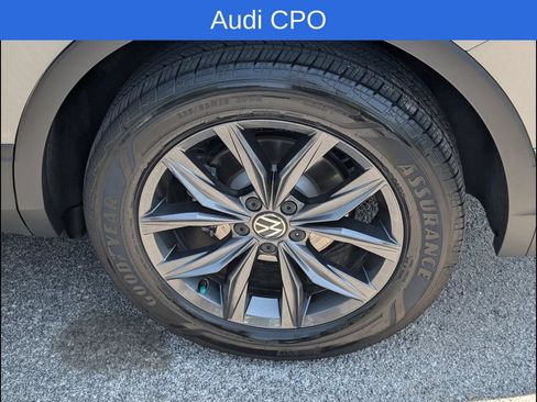 Certified 2023 Volkswagen Tiguan SE FWD image 21