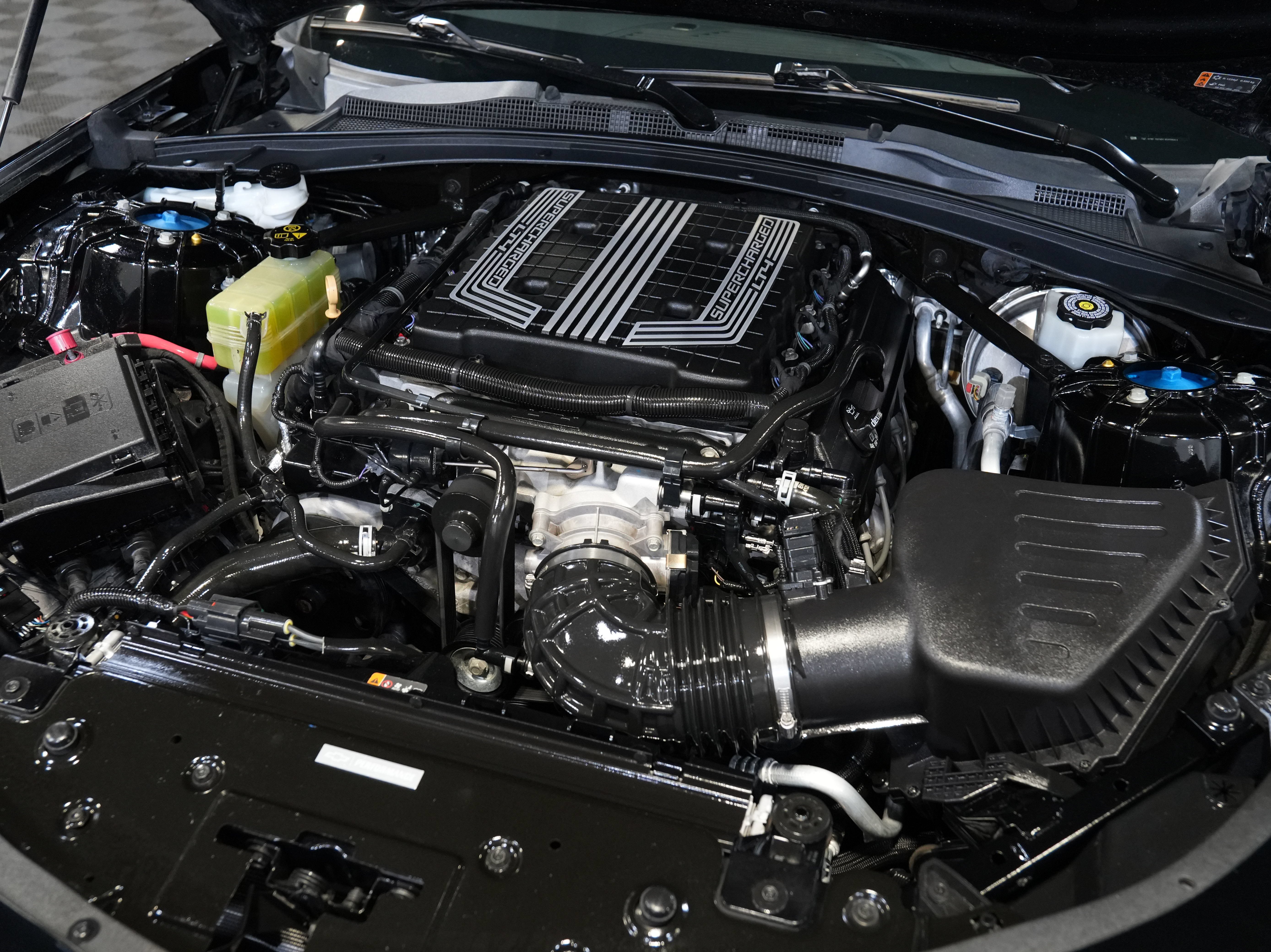 Used 2018 Chevrolet Camaro ZL1 RWD image 44