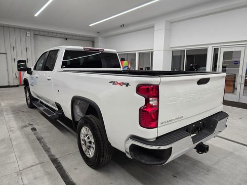 Used 2025 Chevrolet Silverado 2500 LT w/ Convenience Package image 4