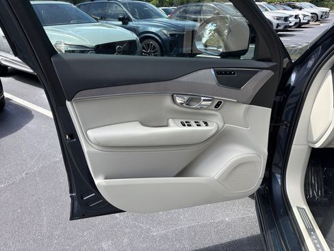 Certified 2024 Volvo XC90 B6 Plus w/ Protection Package AWD/4WD image 14