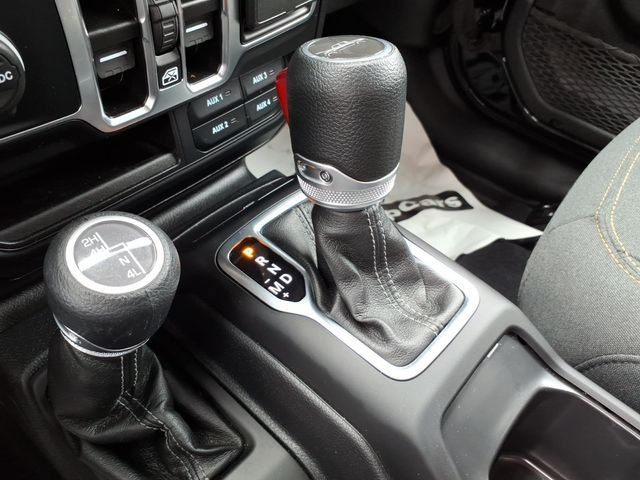Used 2025 Jeep Gladiator Sport AWD/4WD image 25