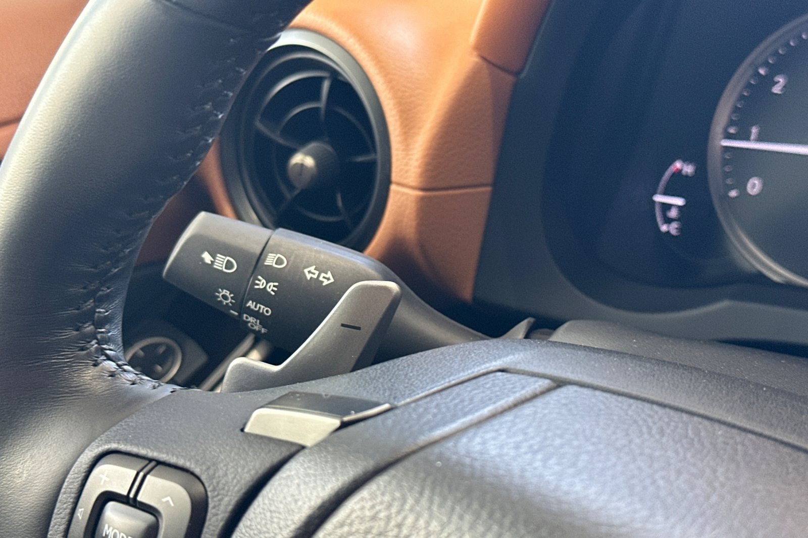 Used 2023 Lexus IS 300 w/ Comfort Package RWD image 31