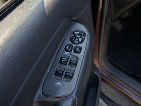 Used 2005 Dodge Ram 1500 Truck SLT image 12