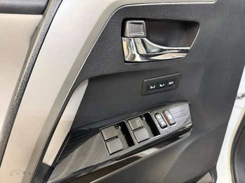 Used 2017 Toyota RAV4 Limited w/ Protection Package image 29