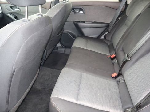 Certified 2023 Nissan Rogue SV image 18