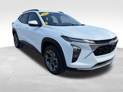 Used 2025 Chevrolet Trax LT w/ LT Convenience Package