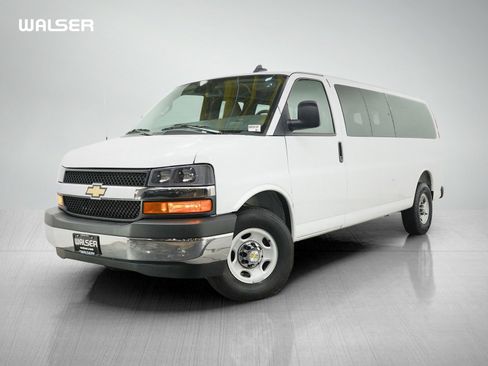 Used 2025 Chevrolet Express 3500 LT w/ LT Preferred Equipment Group RWD image 1