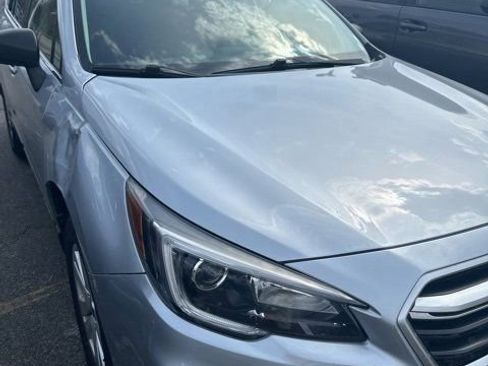Used 2019 Subaru Outback 2.5i image 5