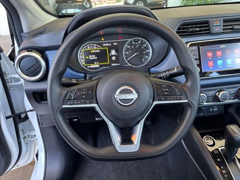 Used 2025 Nissan Versa SV FWD image 28
