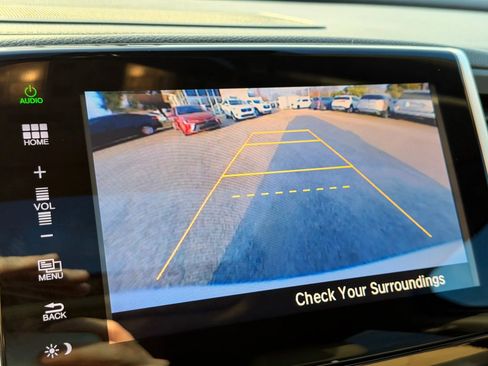 Used 2016 Honda Pilot Touring image 20