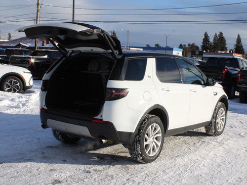 Used 2016 Land Rover Discovery Sport HSE image 7