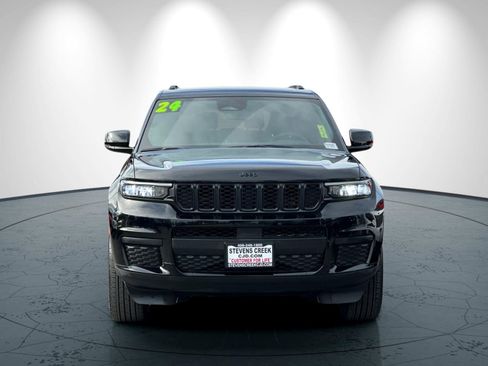 Certified 2024 Jeep Grand Cherokee L Laredo image 9