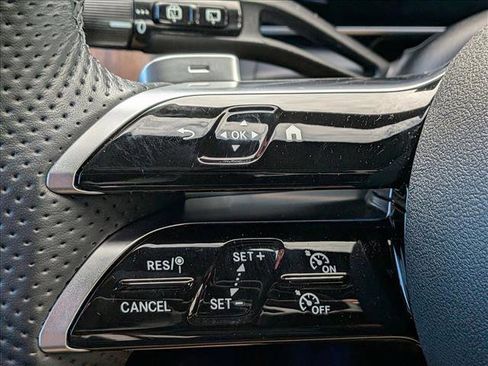 Certified 2025 Mercedes-Benz GLC 300 4MATIC image 15