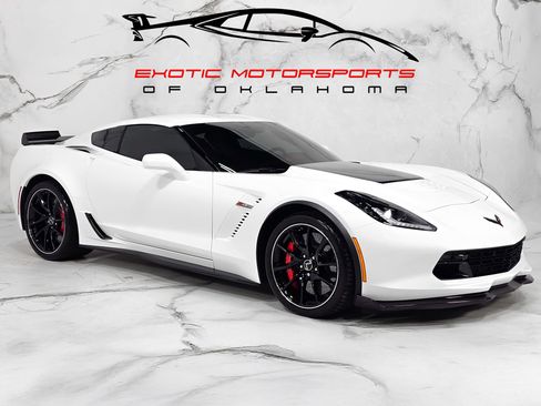 Used 2017 Chevrolet Corvette Z06 image 1