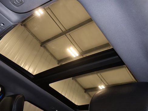 Certified 2020 Ford F350 Lariat w/ Tremor Off-Road Package image 34