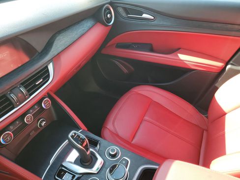 Used 2021 Alfa Romeo Stelvio Sprint w/ Nero Edizione RWD image 27