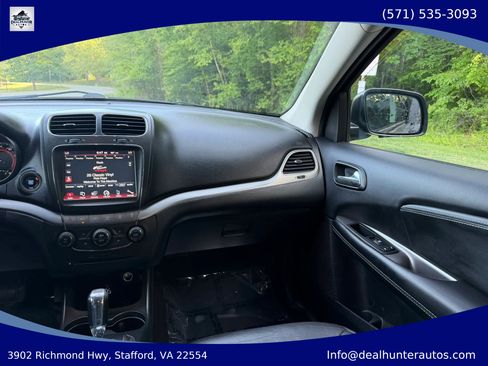 Used 2019 Dodge Journey Crossroad AWD/4WD image 24