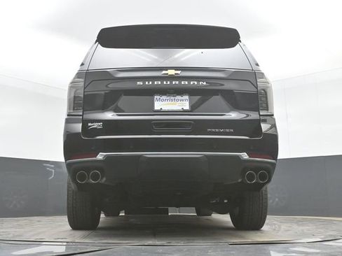 Used 2025 Chevrolet Suburban Premier AWD/4WD image 48
