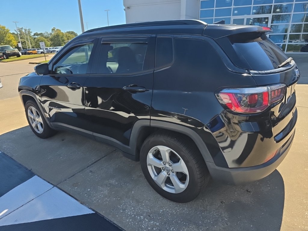 Used 2019 Jeep Compass Latitude w/ Popular Equipment Group FWD image 12