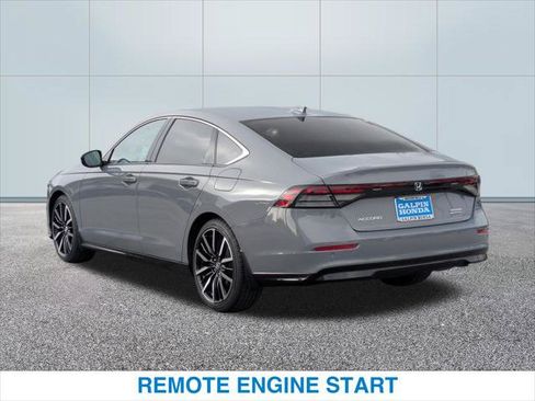 Used 2023 Honda Accord Touring image 9