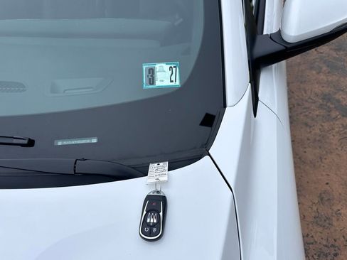 Used 2025 Buick Envista Preferred image 30