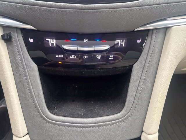 Used 2017 Cadillac XT5 Luxury w/ Driver Awareness Package AWD/4WD image 21