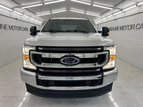 Used 2020 Ford F250 XL w/ STX Appearance Package AWD/4WD image 2